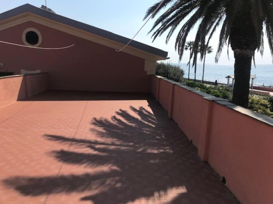 Casa Balbi Al Mare, Giardino E Posto Auto Privato Διαμέρισμα Albisola Superiore Εξωτερικό φωτογραφία