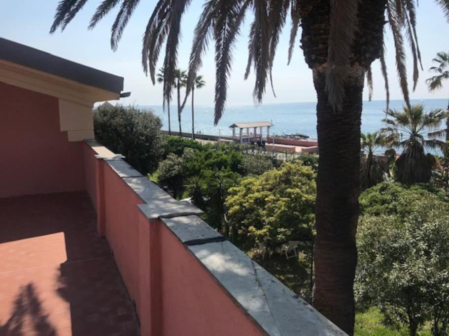 Casa Balbi Al Mare, Giardino E Posto Auto Privato Διαμέρισμα Albisola Superiore Εξωτερικό φωτογραφία
